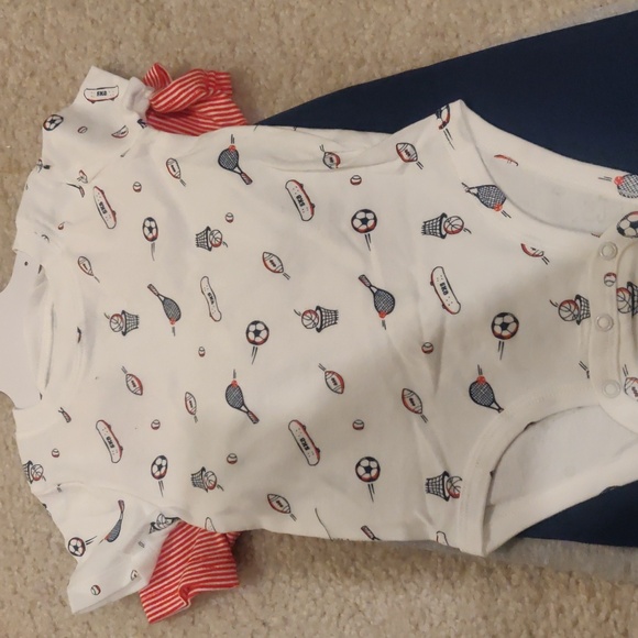 New! 24m Carter's baby 4 PC onesie and pants set - Picture 5 of 6